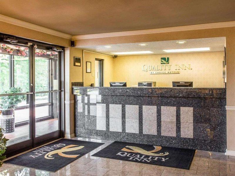 Quality Inn Fort Jackson Columbia Buitenkant foto