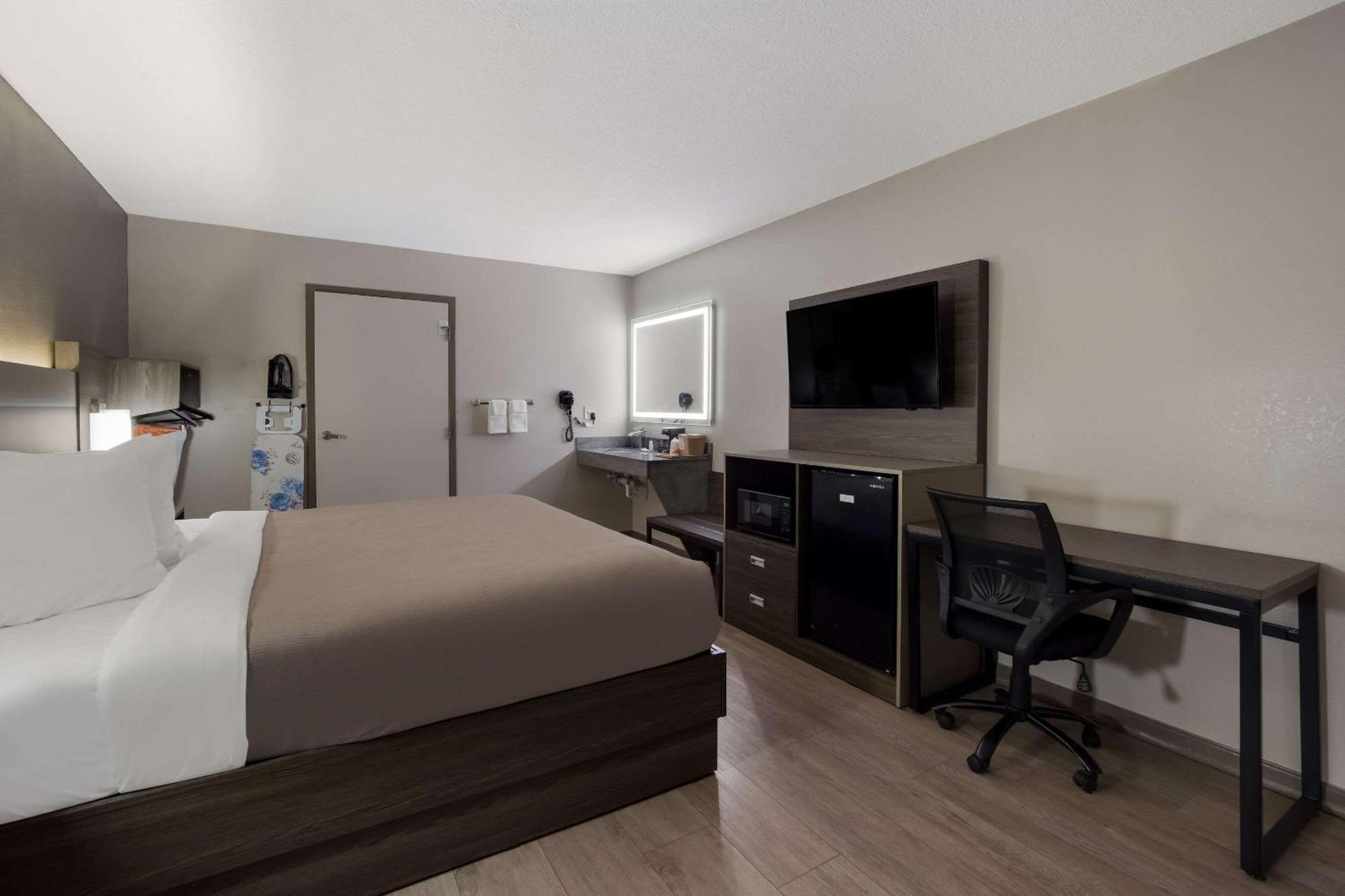 Quality Inn Fort Jackson Columbia Buitenkant foto