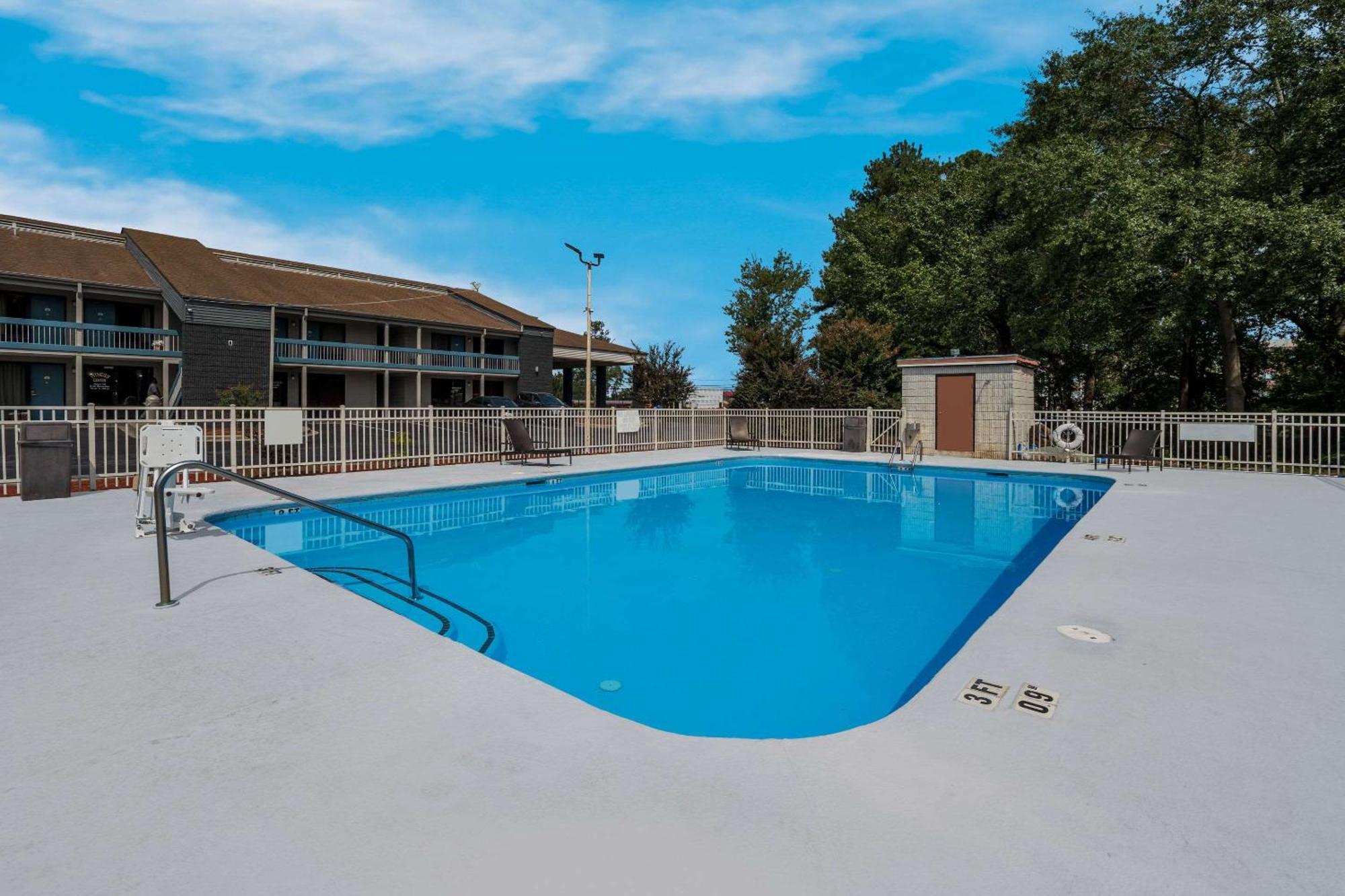 Quality Inn Fort Jackson Columbia Buitenkant foto
