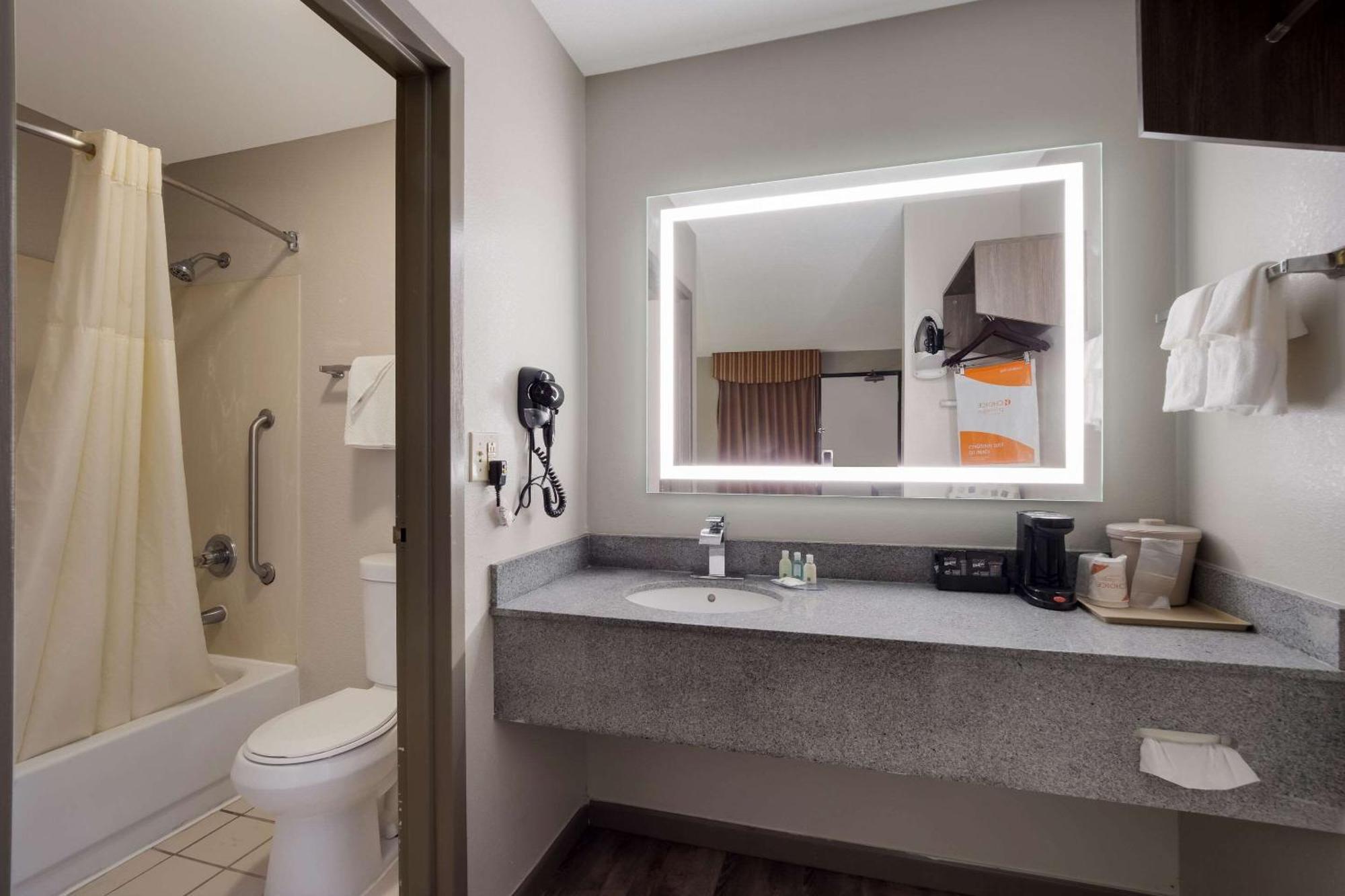 Quality Inn Fort Jackson Columbia Buitenkant foto