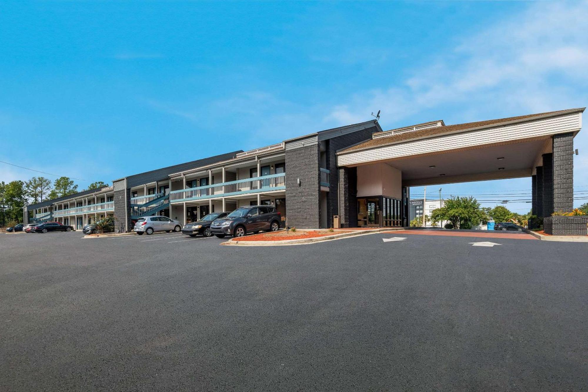 Quality Inn Fort Jackson Columbia Buitenkant foto