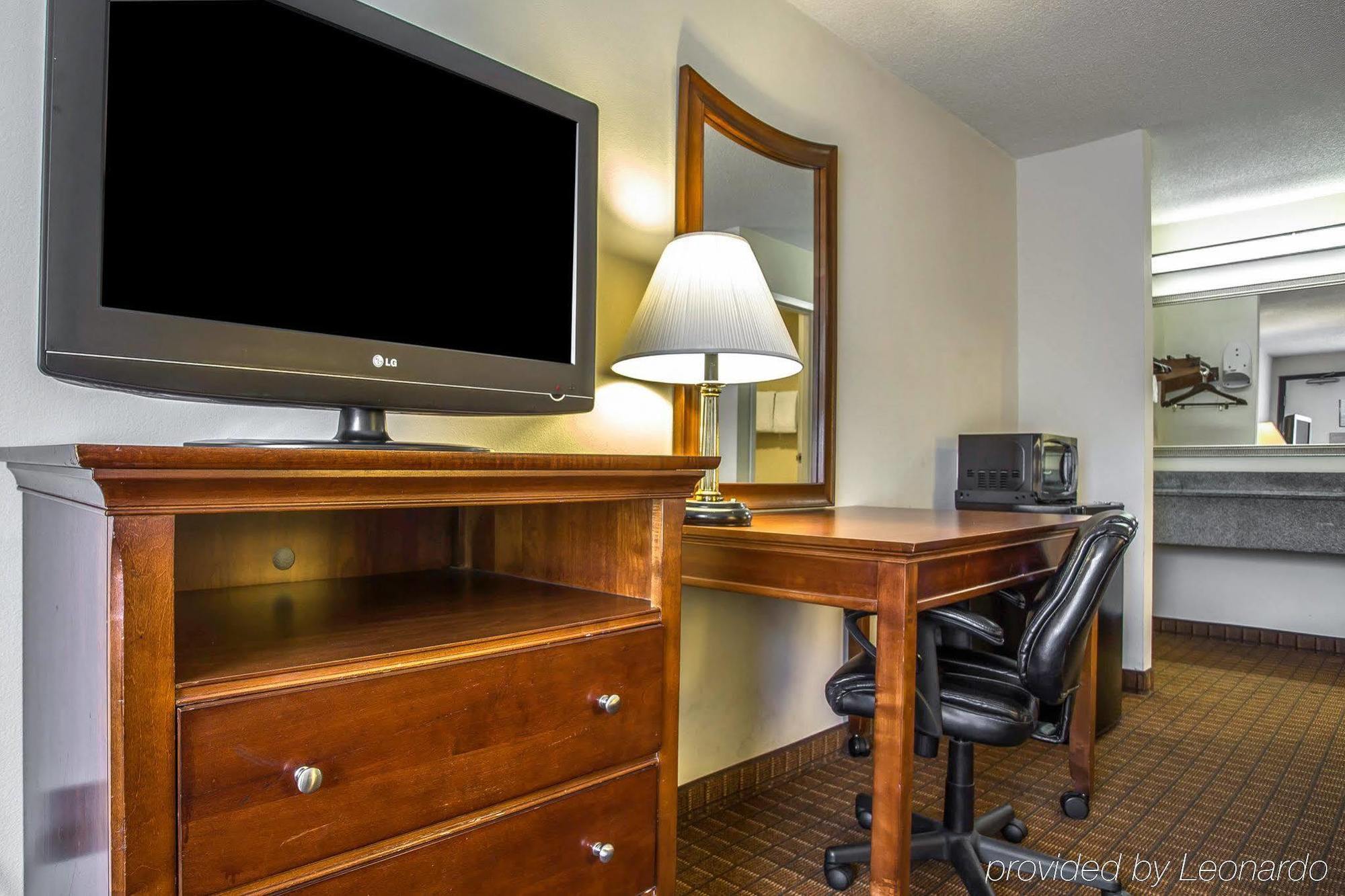 Quality Inn Fort Jackson Columbia Buitenkant foto