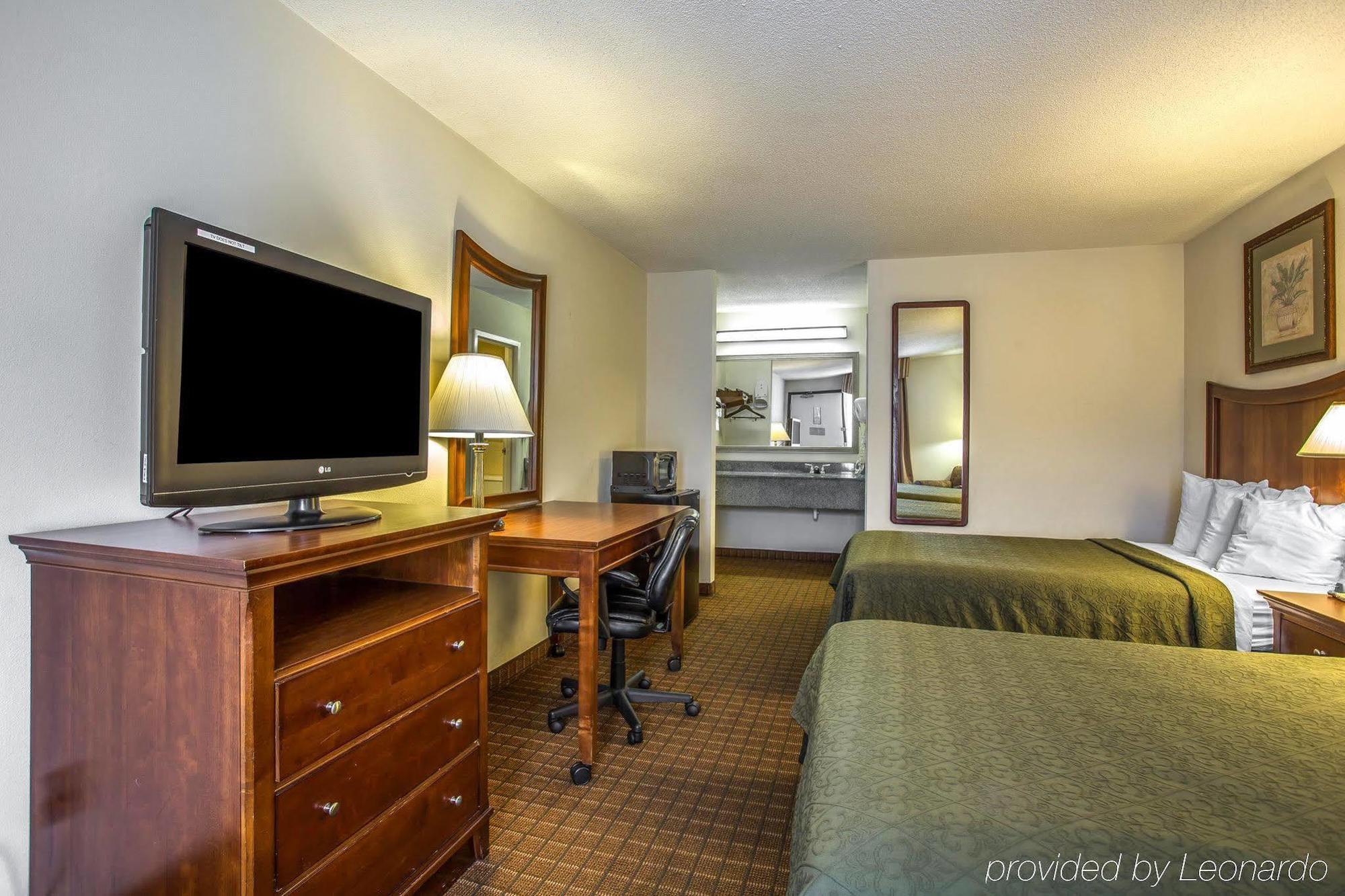 Quality Inn Fort Jackson Columbia Buitenkant foto
