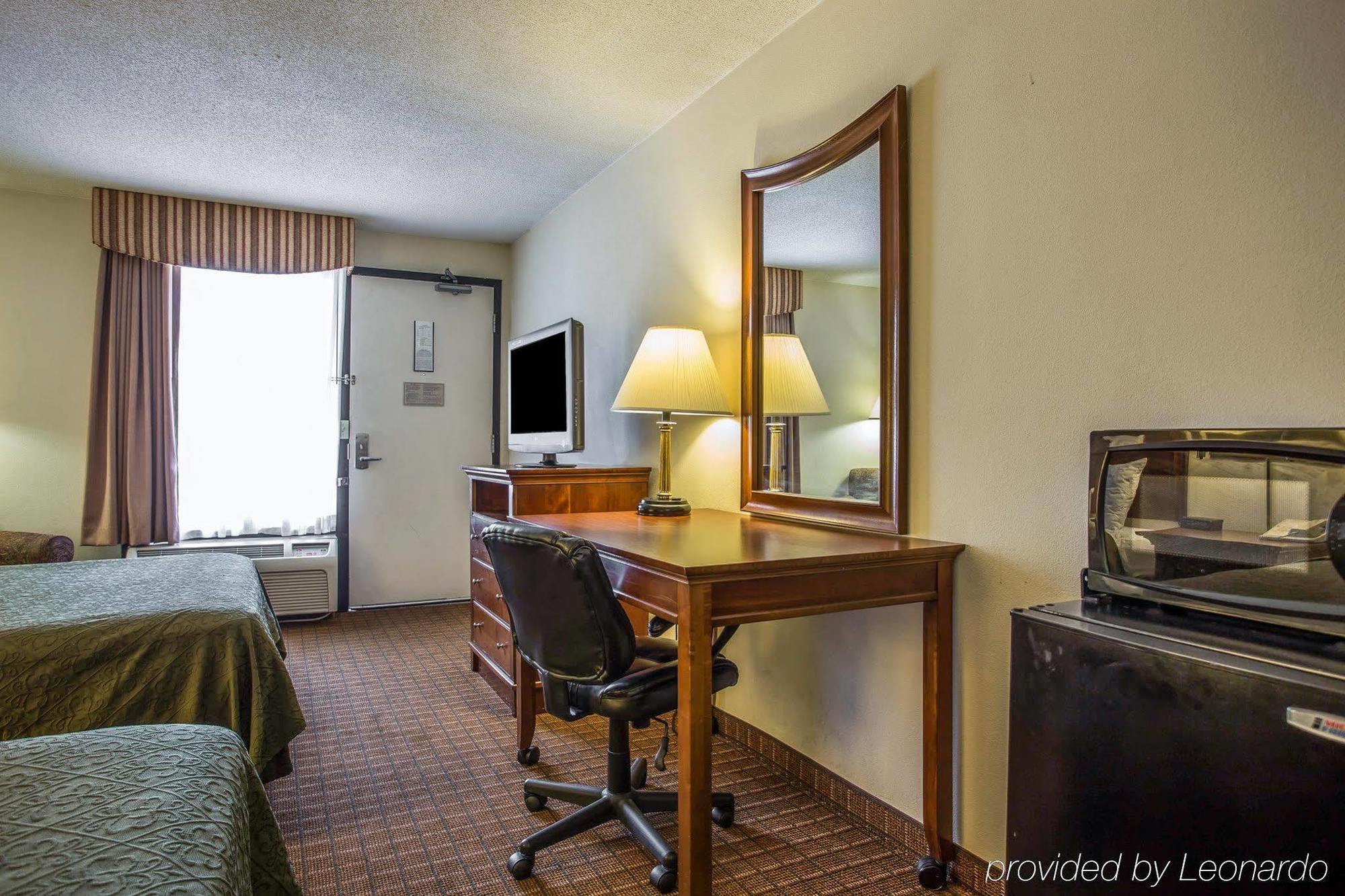 Quality Inn Fort Jackson Columbia Buitenkant foto
