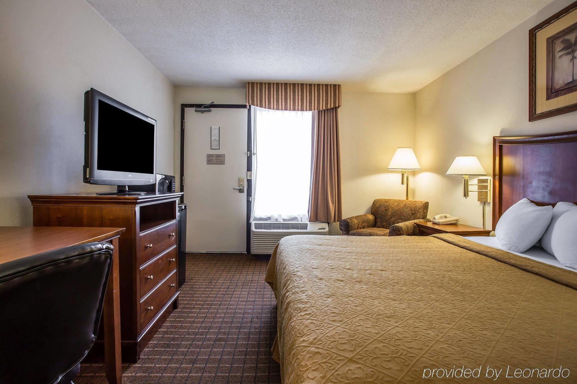 Quality Inn Fort Jackson Columbia Buitenkant foto